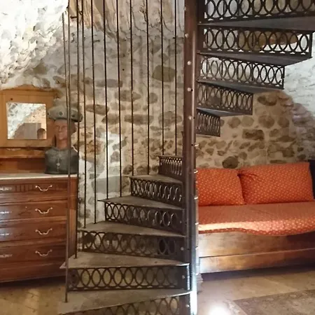 La maison du brocanteur Aigueze Extérieur photo