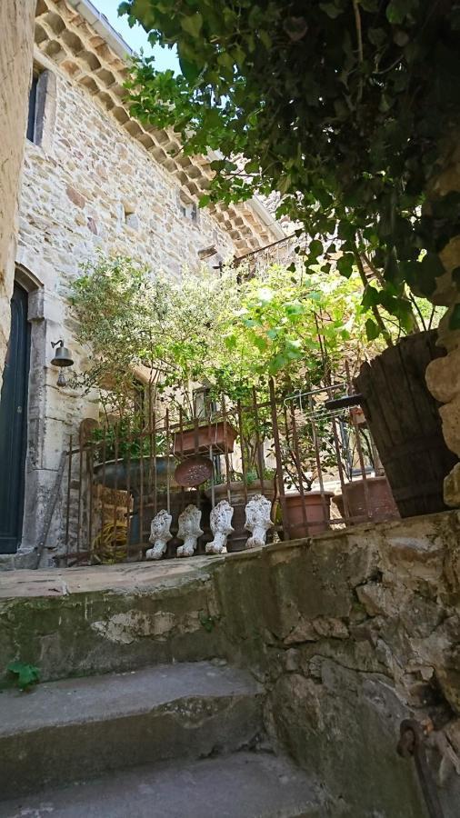 La Maison Du Brocanteur Aigueze