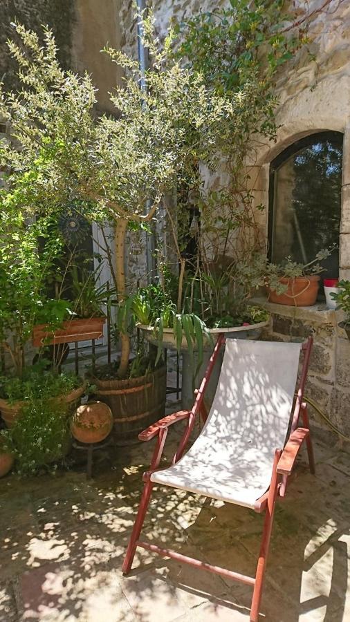 La Maison Du Brocanteur Hébergement de vacances Aigueze